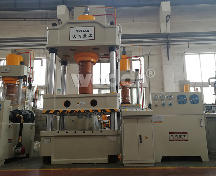 315噸(dun)四柱液壓機(ji)