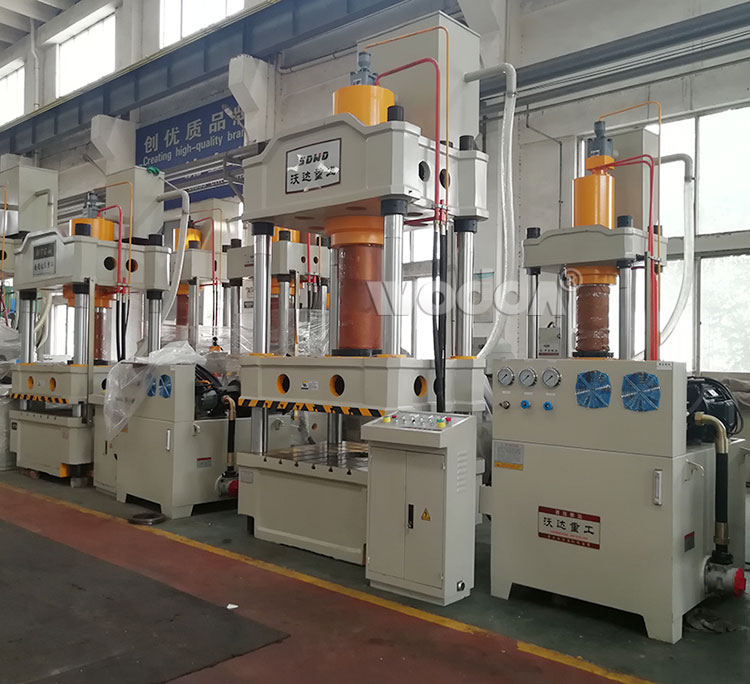 三梁四柱液(ye)壓機