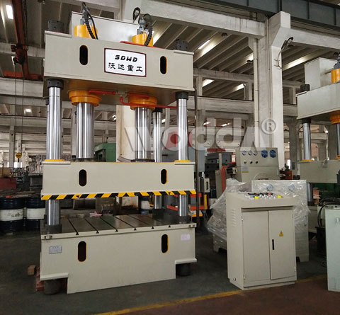 500噸四柱液(ye)壓機