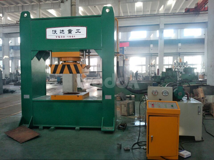 框架式(shì)龍門液壓(ya)機