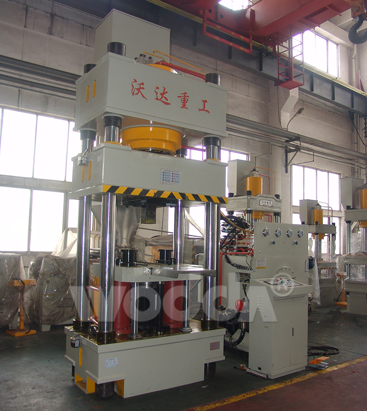 500噸牛羊舔(tian)磚機