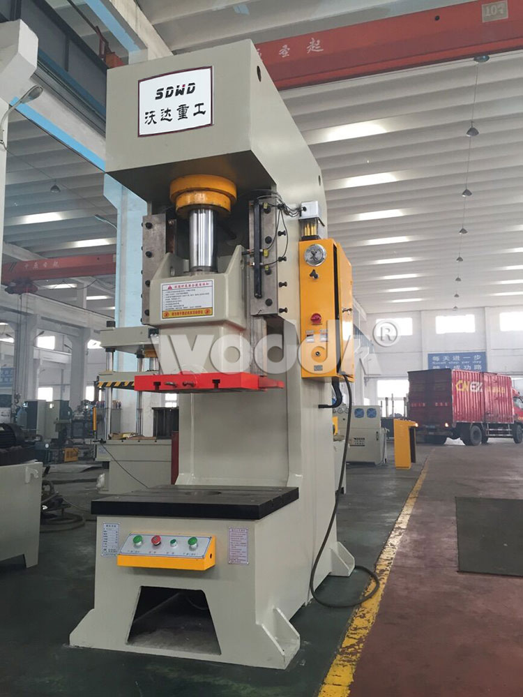 滑塊(kuai)導軌沖床