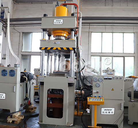 250T四柱(zhù)液壓機帶液(yè)壓墊