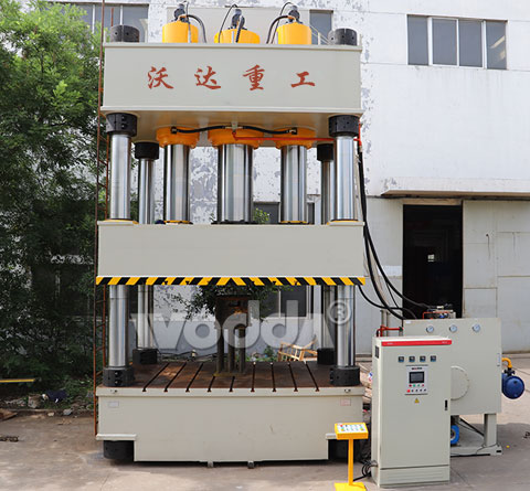 1800T三梁四柱(zhù)液壓機