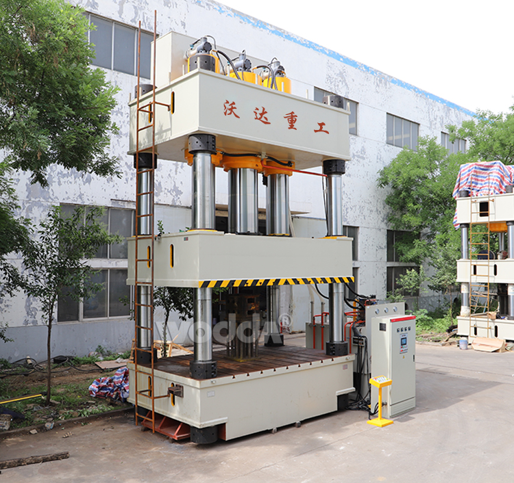 四柱三(sān)梁液壓機參(cān)數