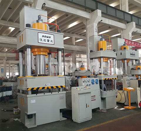 315噸四柱(zhu)液壓機(jī)