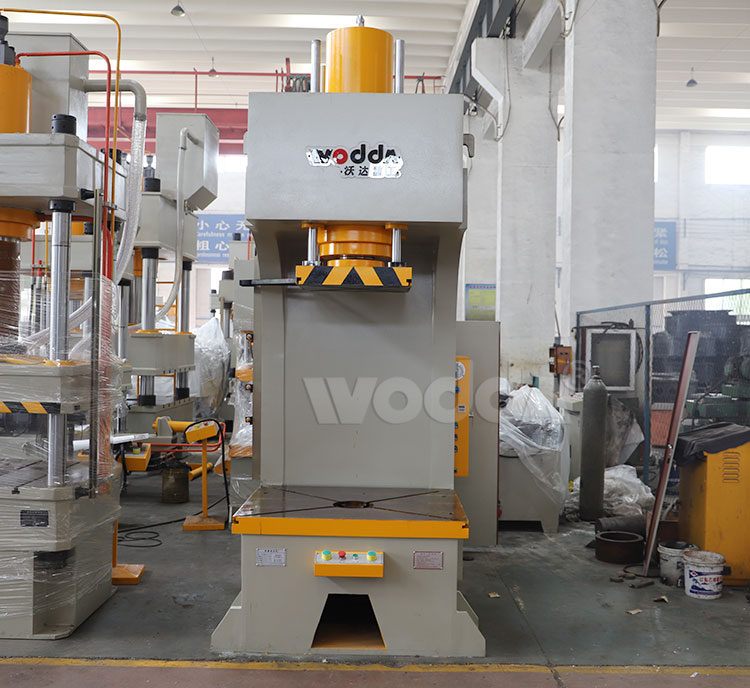 單(dan)臂液壓機(ji)