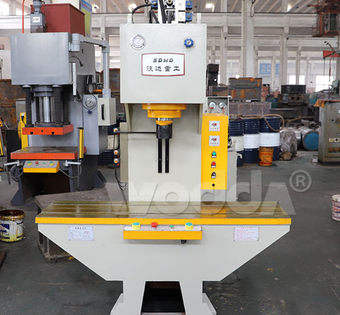 單柱(zhu)校直壓(ya)裝液壓(ya)機