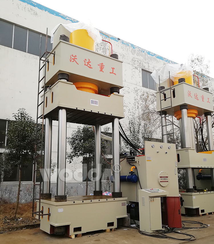 1500噸(dun)三梁四柱液壓機(ji)