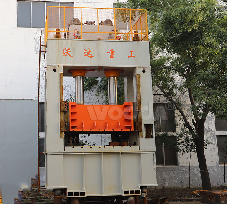 框(kuàng)式液壓機(jī)産品實拍(pai)