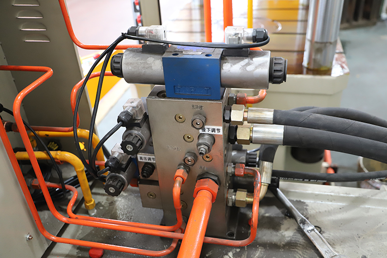 密胺餐具熱(rè)壓成型液壓機