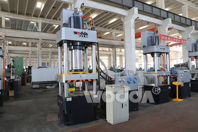 315噸三梁四柱液(yè)壓機