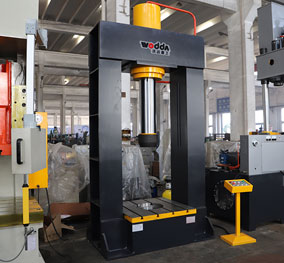 315噸龍(lóng)門液壓機