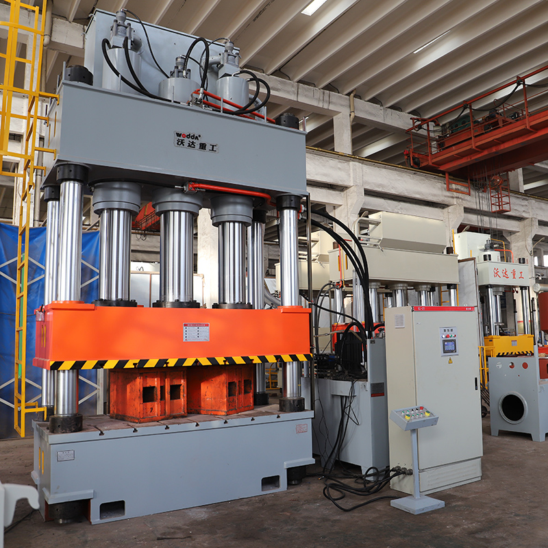 800噸(dūn)液壓機(ji)