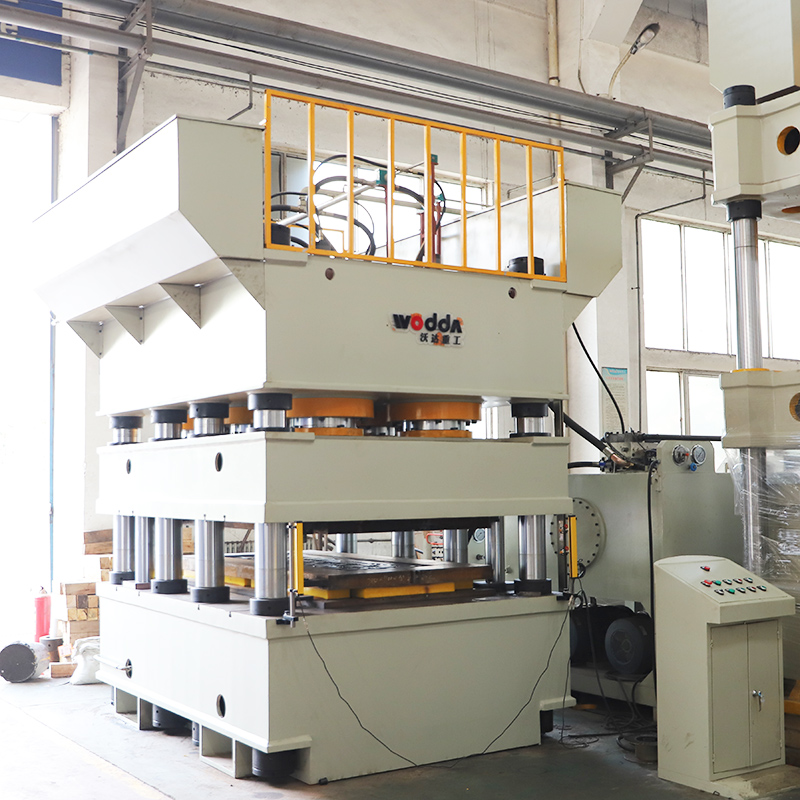 鋼木門(mén)壓花機(jī) 鋼木門(mén)壓花機(jī)