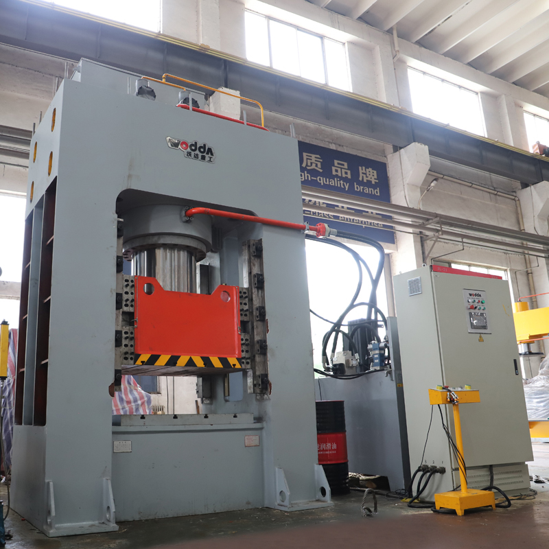 礦(kuàng)用W型鋼帶(dài)沖壓成型(xíng)液壓機