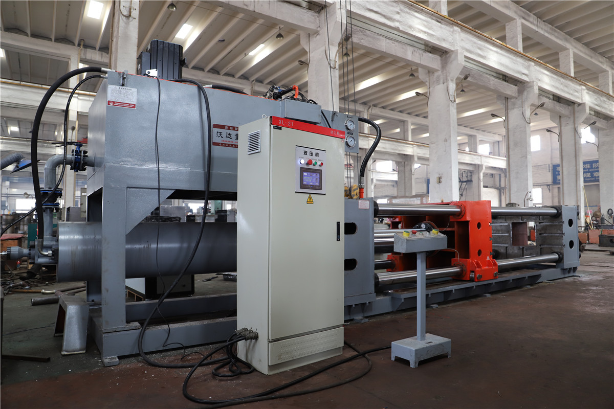 卧(wò)式三梁四(si)柱液壓機(ji)