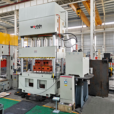 1000噸四柱拉(la)伸液壓機_1000噸(dūn)拉伸機