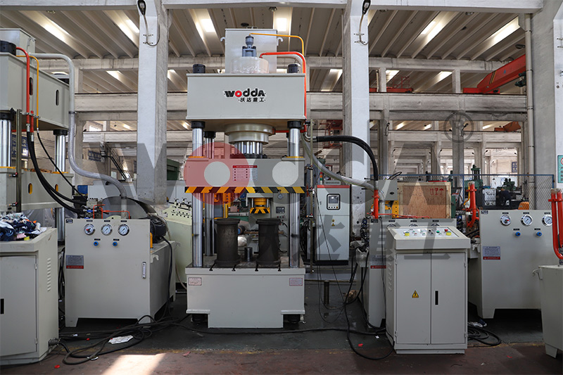 315噸(dun)四柱液(ye)壓機 315噸(dun)四柱液(yè)壓機