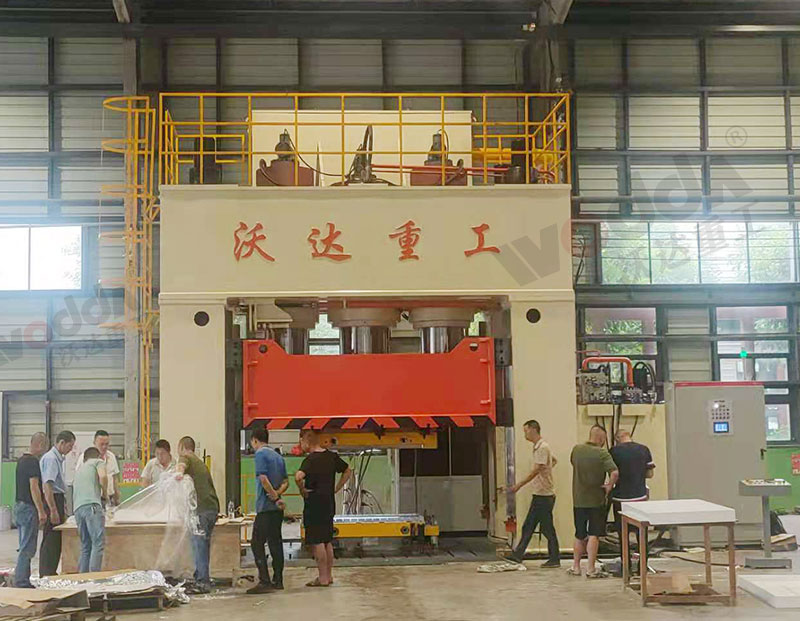 玻(bo)璃鋼模(mó)壓冷卻(què)塔成型(xíng)液壓機(ji) 玻璃鋼(gang)模壓冷(lěng)卻塔成(chéng)型液壓(ya)機