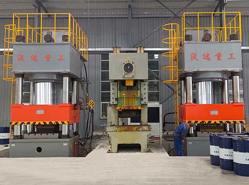 1000噸油壓機(jī)價格 1000噸油壓(yā)機價格