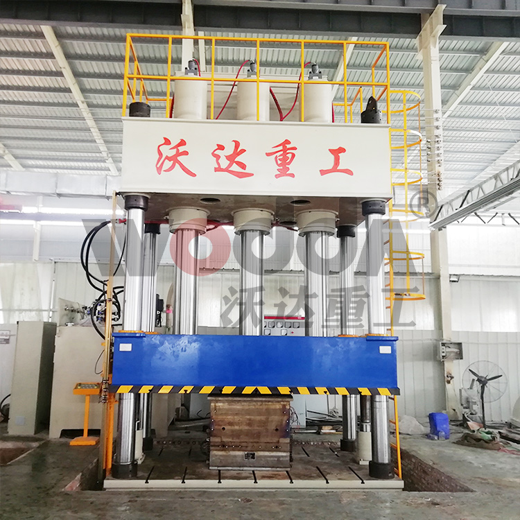 玻璃鋼淨(jìng)水槽成型液(yè)壓機 玻璃鋼(gang)淨水槽成型(xíng)液壓機