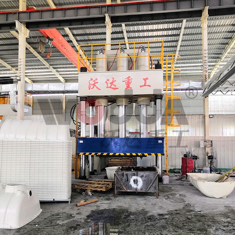 玻璃鋼淨水(shui)槽成型液壓(yā)機 玻璃鋼淨(jing)水槽成型液(ye)壓機