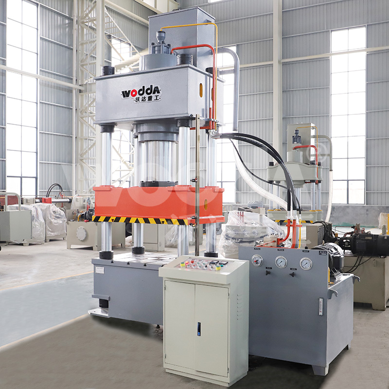 400噸四柱液(ye)壓機價格 400噸(dun)四柱液壓機(jī)價格