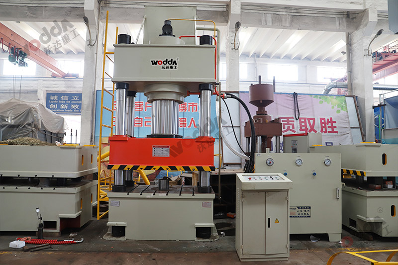 630噸拉伸液(yè)壓機 630噸拉伸液(yè)壓機