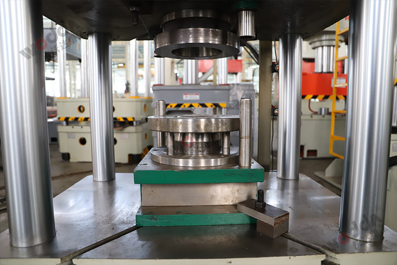 拉伸液壓(yā)機模具 拉伸液(yè)壓機模具