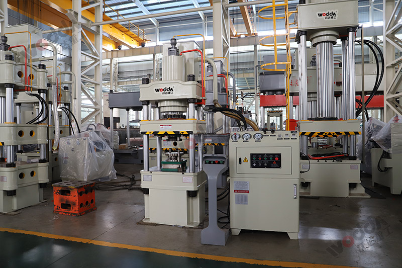 200噸不鏽鋼蓋拉(lā)伸液壓機 200噸不(bu)鏽鋼蓋拉伸液(ye)壓機