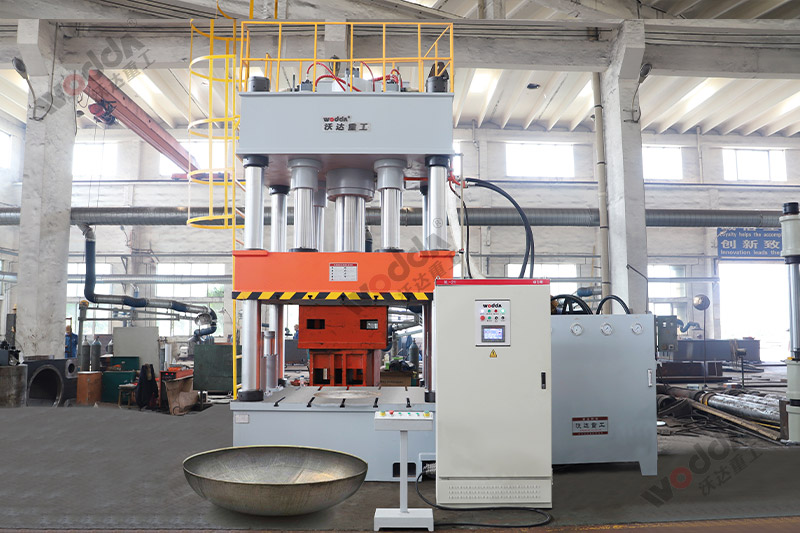 快速封頭(tou)液壓機_1000噸(dūn)封頭拉伸(shen)機 快速封(feng)頭液壓機(jī)_1000噸封頭拉(la)伸機