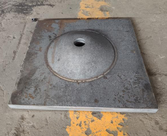 礦用錨杆(gan)托盤成品 礦(kuang)用錨杆托盤(pan)成品