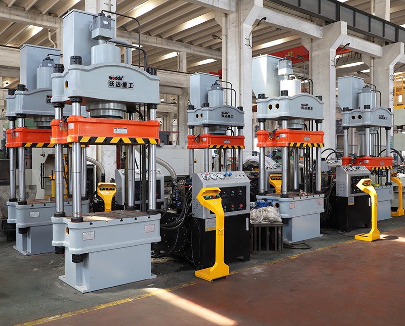 200噸汽車配件拉伸(shen)液壓機 200噸汽車配(pèi)件拉伸液壓機