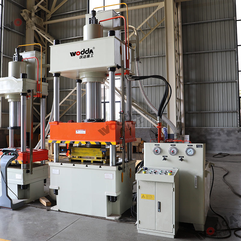 不鏽鋼闆(pan)材拉伸機 不鏽(xiu)鋼闆材拉伸機(ji)