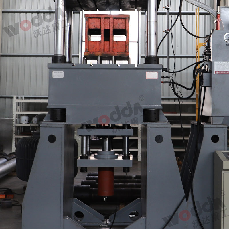 400噸(dūn)液壓墊拉(la)伸機 400噸液(ye)壓墊拉伸(shen)機