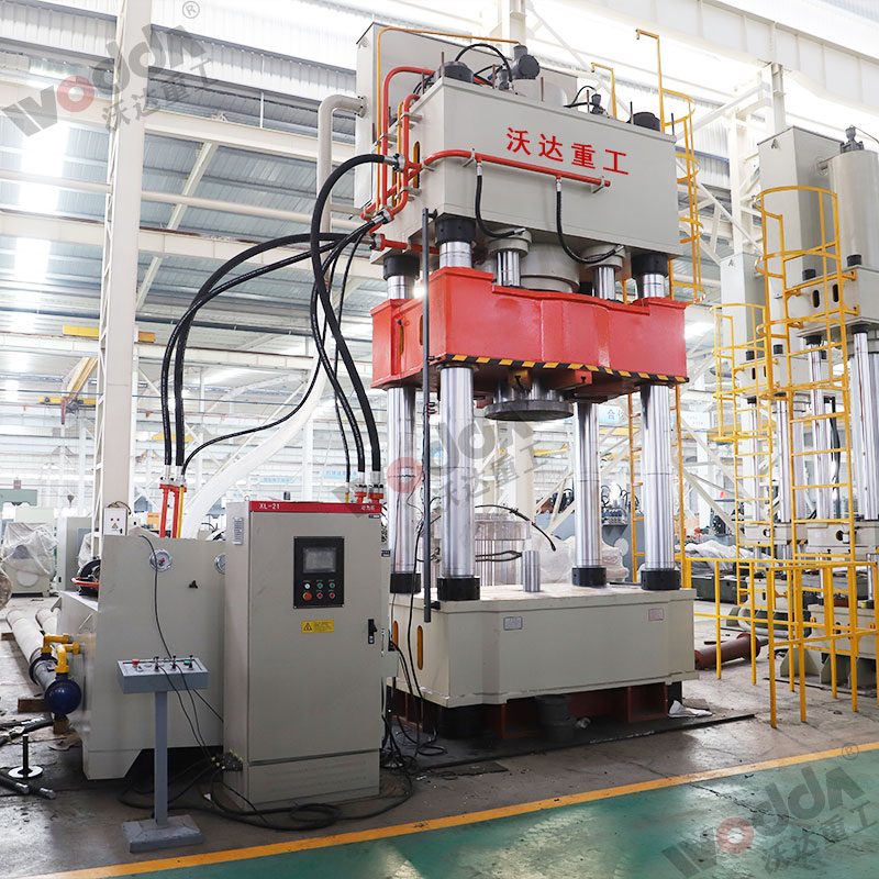 800噸封頭液(yè)壓機 800噸封頭(tou)液壓機