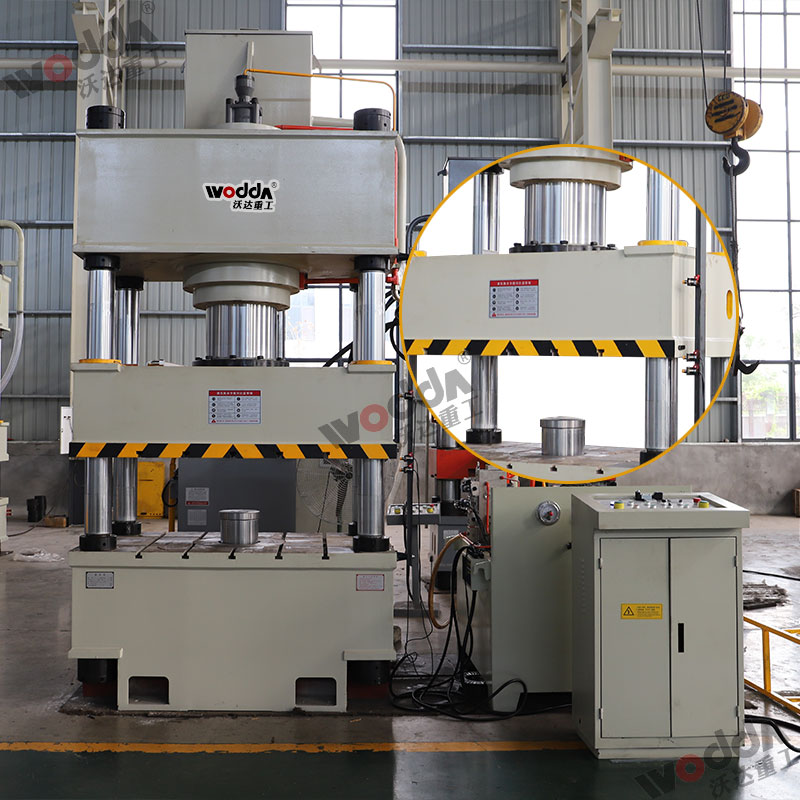 400噸不鏽鋼水(shui)箱闆拉伸液(ye)壓機 400噸不鏽(xiù)鋼水箱闆拉(la)伸液壓機