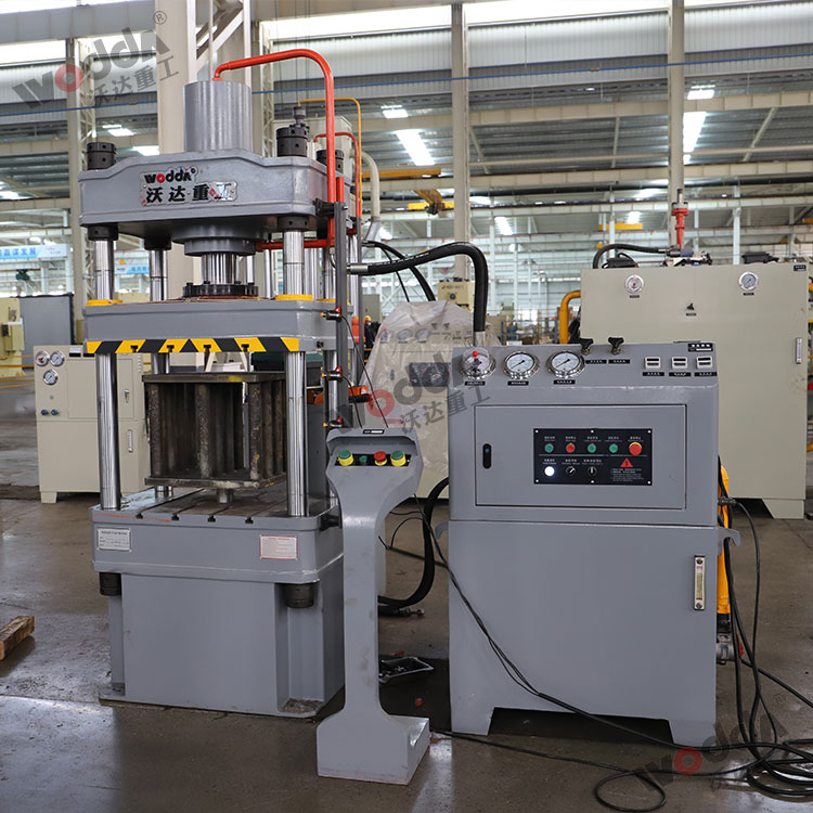 100噸四(sì)柱液壓機 100噸(dun)四柱液壓機(jī)