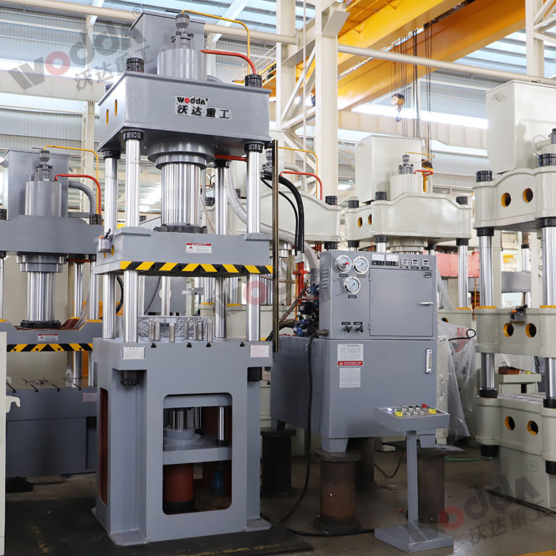 200噸拉伸液(yè)壓機 200噸拉伸液(ye)壓機