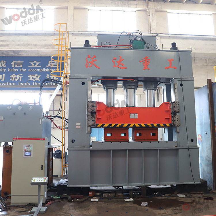 框架式(shi)薄闆拉伸(shēn)液壓機 框(kuàng)架式薄闆(pan)拉伸液壓(yā)機