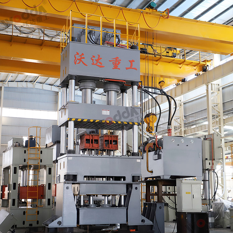 1000噸(dūn)液壓墊(nian)（多頂杆(gan)）拉伸液(yè)壓機（圖(tú)2）