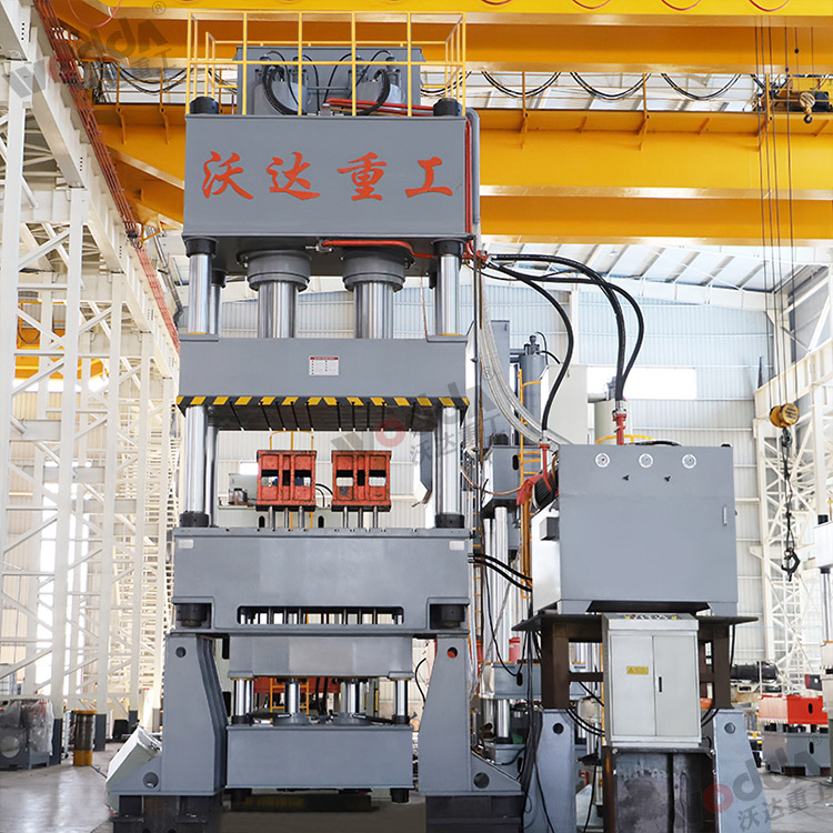 1000噸液壓(yā)墊（多頂(ding)杆）拉伸(shen)液壓機(ji)（圖1）