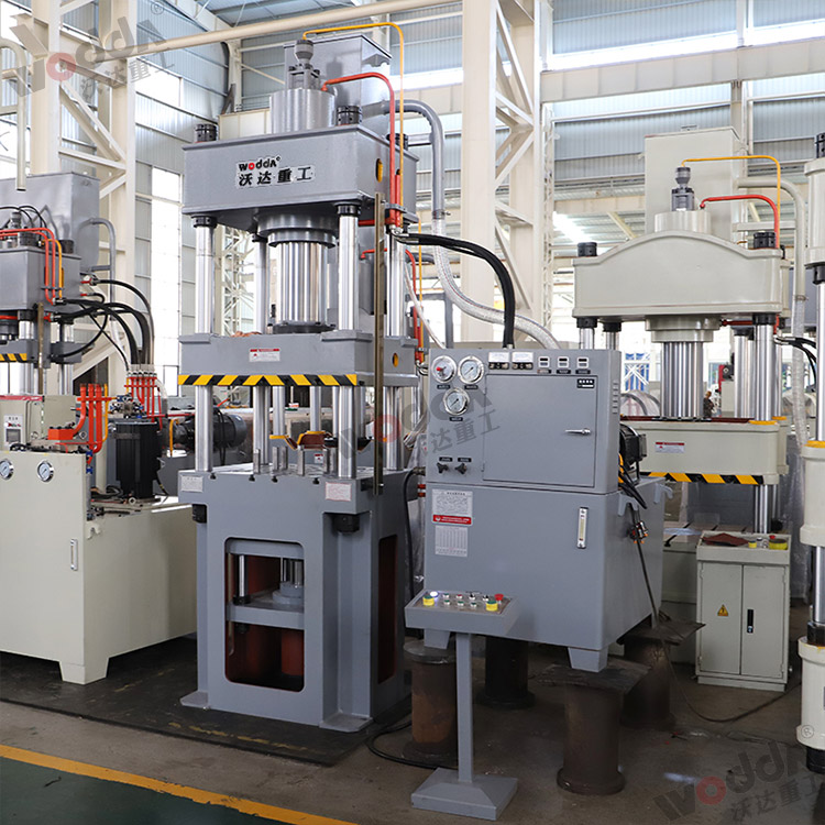 200噸多頂杆拉(la)伸液壓機(圖1) 200噸(dūn)多頂杆拉伸液(ye)壓機(圖1)