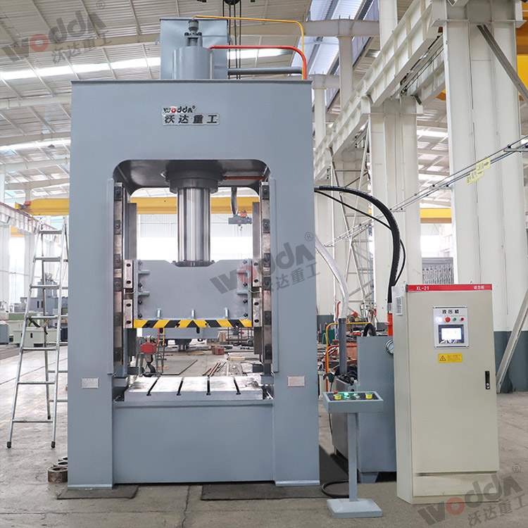 200噸框(kuàng)架液壓(yā)機(圖2) 200噸(dun)框架液(ye)壓機(圖(tú)2)