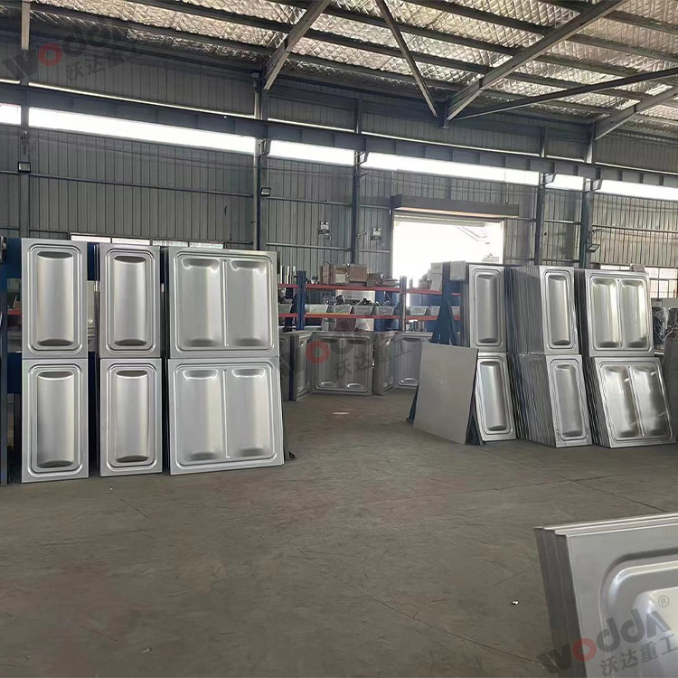 不鏽鋼水箱(xiāng)壓制成品