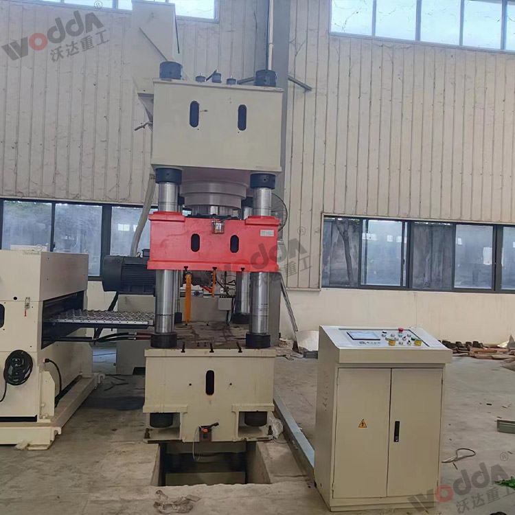 500噸液壓拉伸(shen)機客戶現場(chǎng)