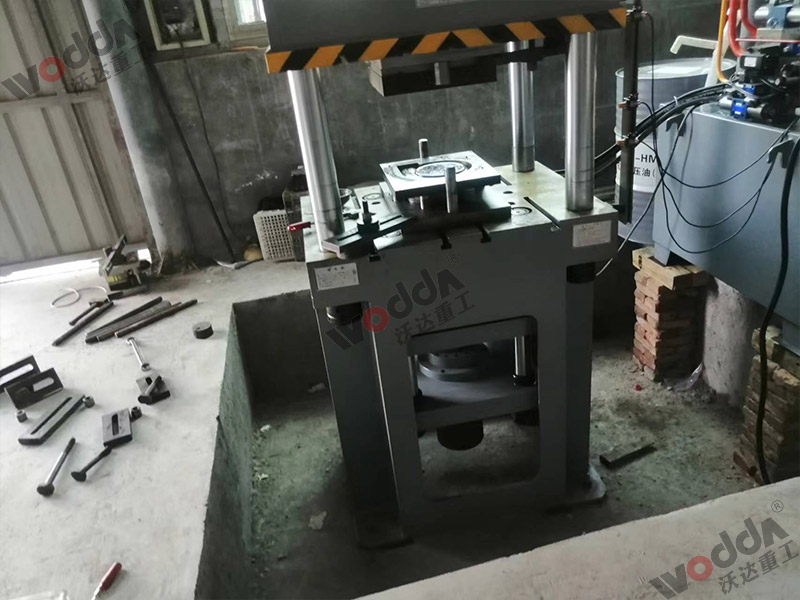 不鏽鋼離心風(fēng)機模具 不鏽鋼(gang)離心風機模具(jù)