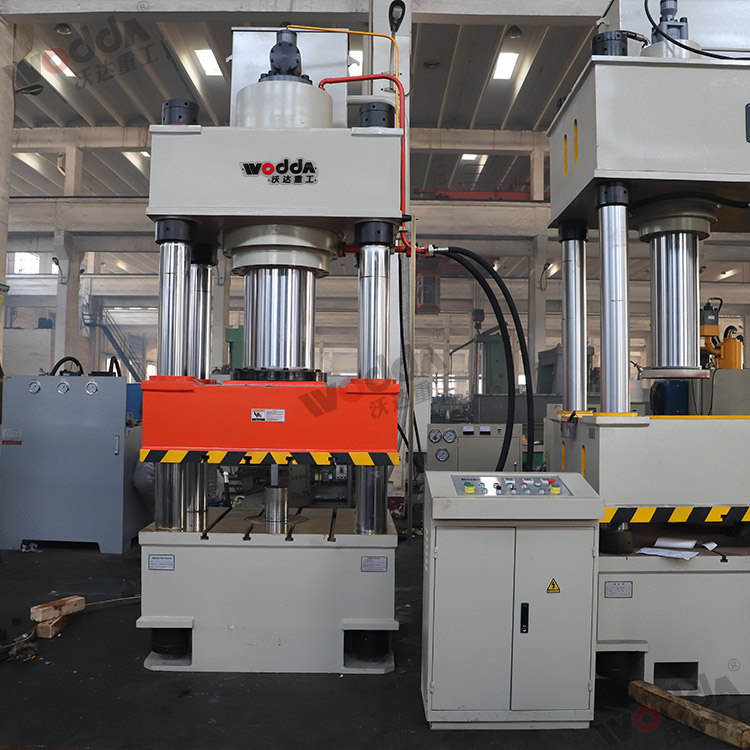 500噸動力電(diàn)池電芯鋁殼拉(la)伸液壓機(圖1) 500噸(dūn)動力電池電芯(xin)鋁殼拉伸液壓(yā)機(圖1)