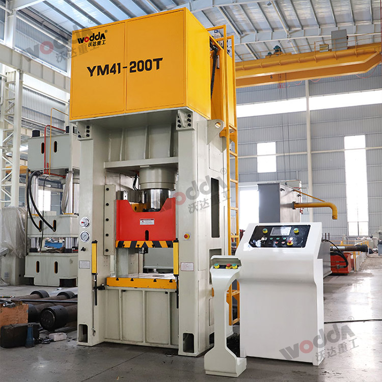 200噸框架式液(yè)壓機(圖3) 200噸框架(jia)式液壓機(圖3)